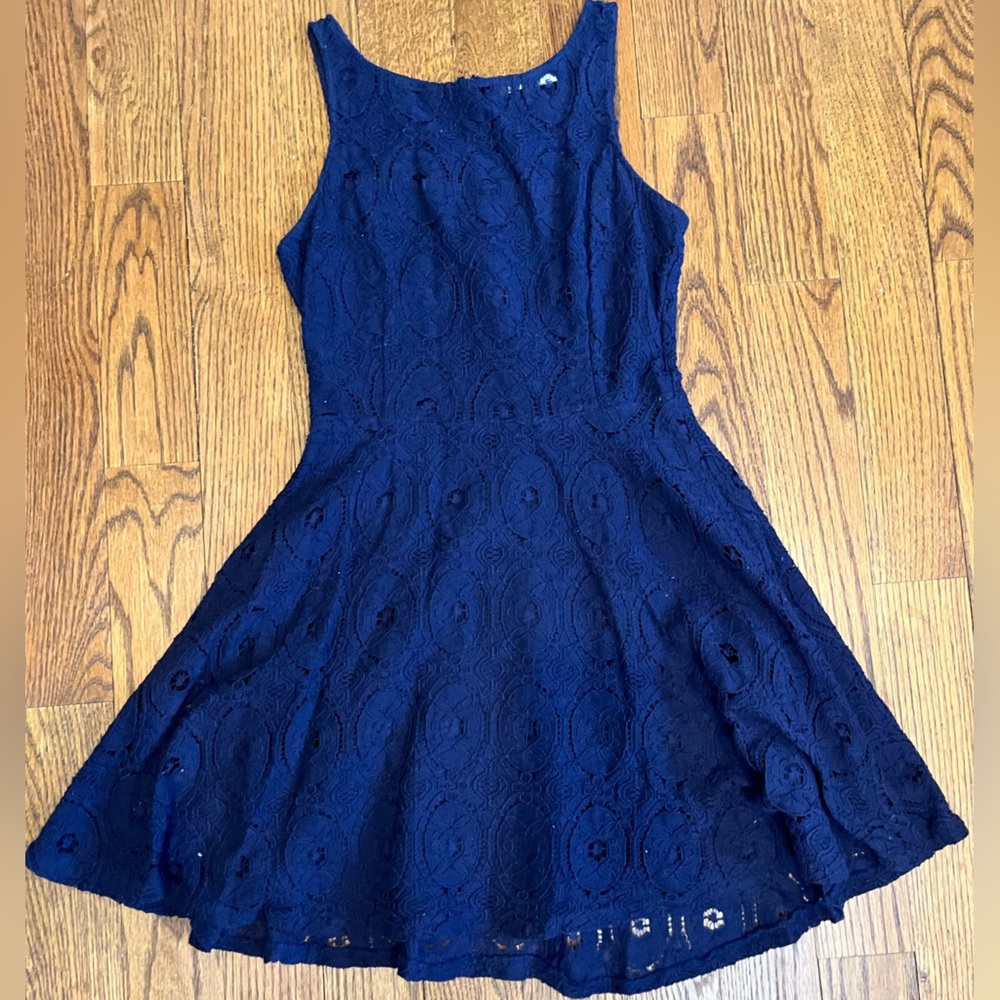 BB DAKOTA NAVY BLUE MINI DRESS WITH LACE DETAILING